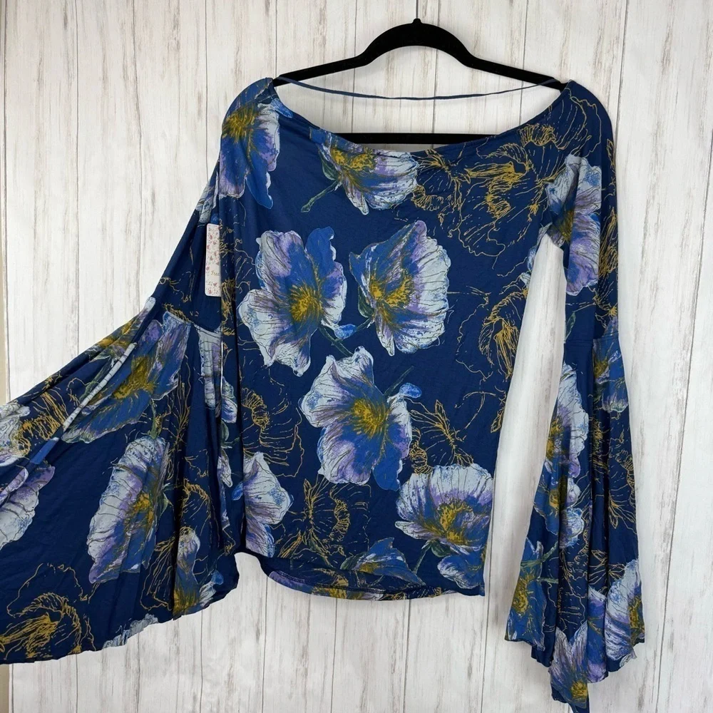 Free People NWT blue floral bell sleeve Large